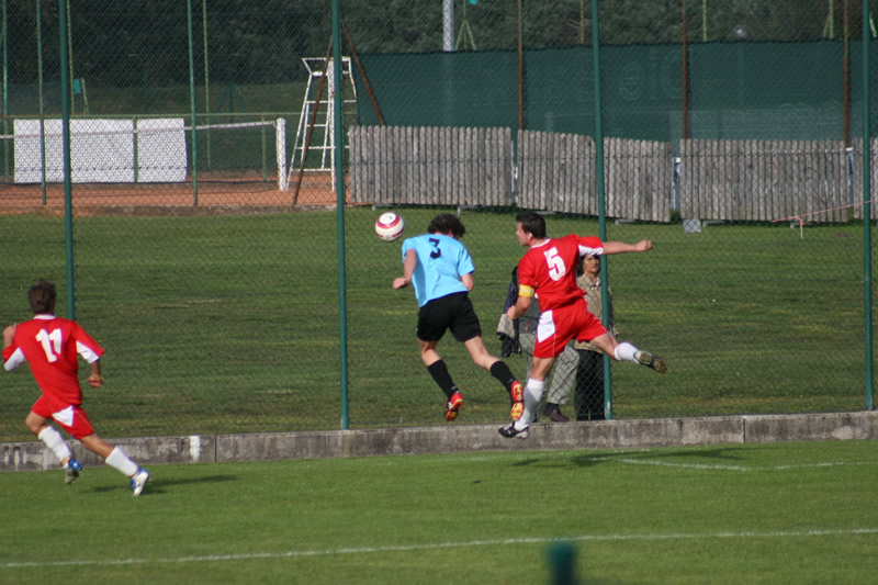 gal/08. Spieltag- SV Reischach-Rasen/2006-10-24 - SVR gg. Rasen-Antholz 076.jpg